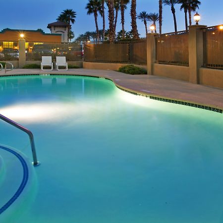 Holiday Inn Express & Suites Rancho Mirage - Palm Spgs Area, An Ihg Hotel Bagian luar foto