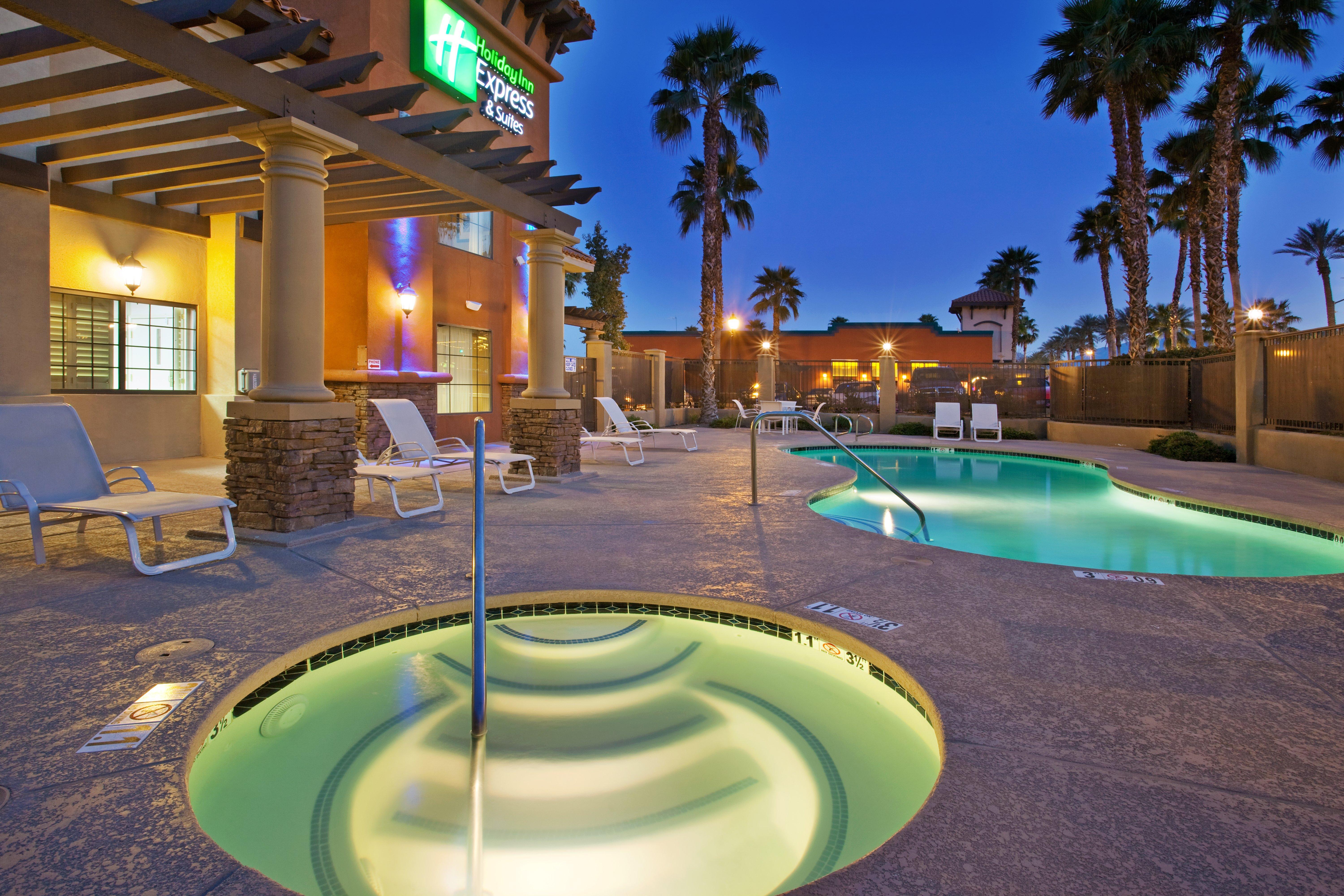 Holiday Inn Express & Suites Rancho Mirage - Palm Spgs Area, An Ihg Hotel Bagian luar foto